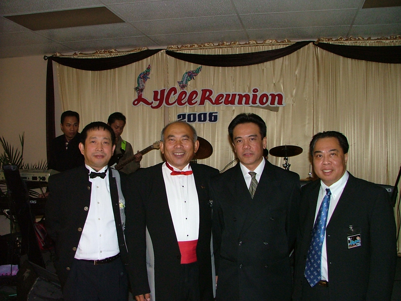 dethusaphiladelphia111106 1257.jpg